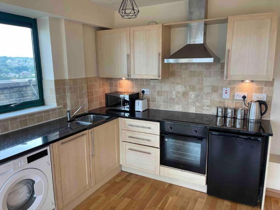 בראדפורד 2 Bedrooms, 2 Bathrooms Stunning Penthouse City View מראה חיצוני תמונה